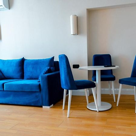 Orbi City - Aparthotel Near The Beach Batumi Exteriör bild