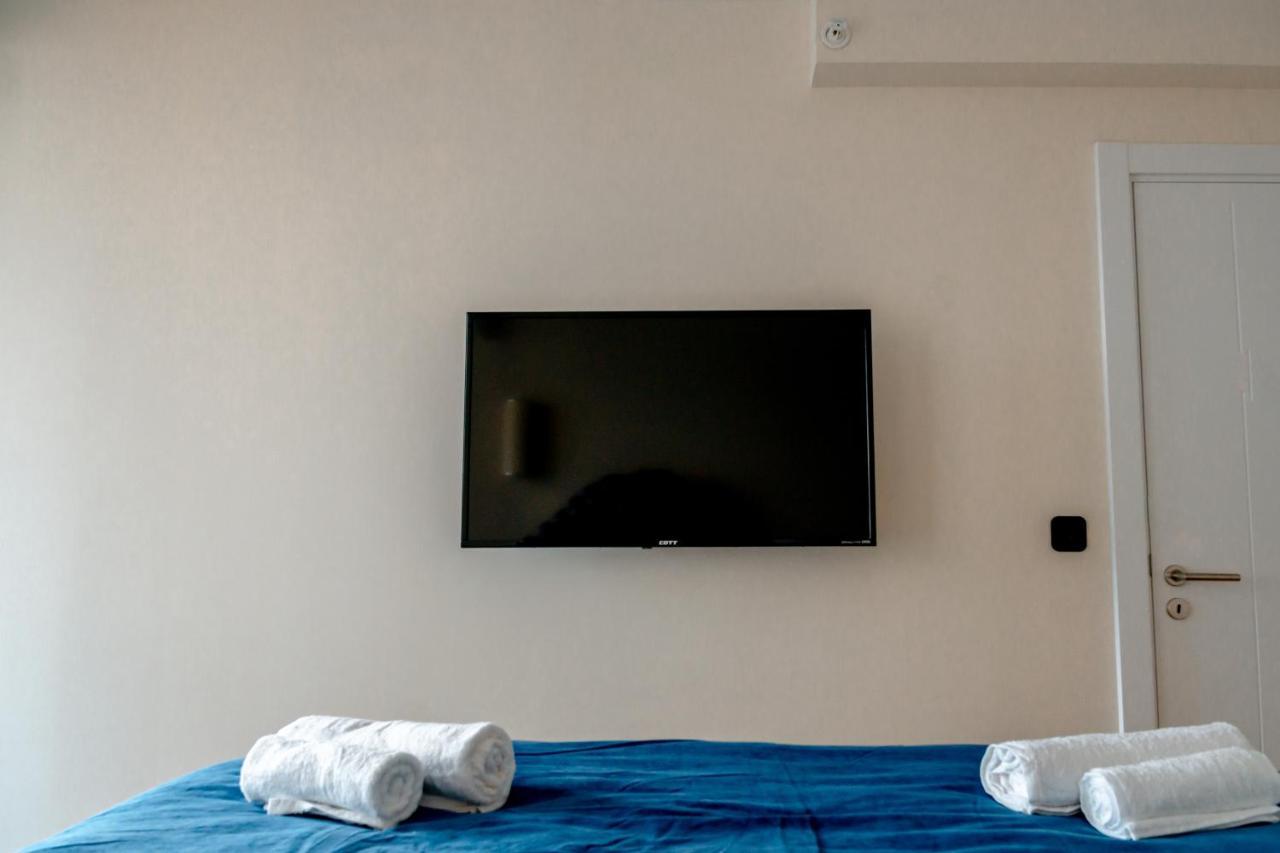 Orbi City - Aparthotel Near The Beach Batumi Exteriör bild