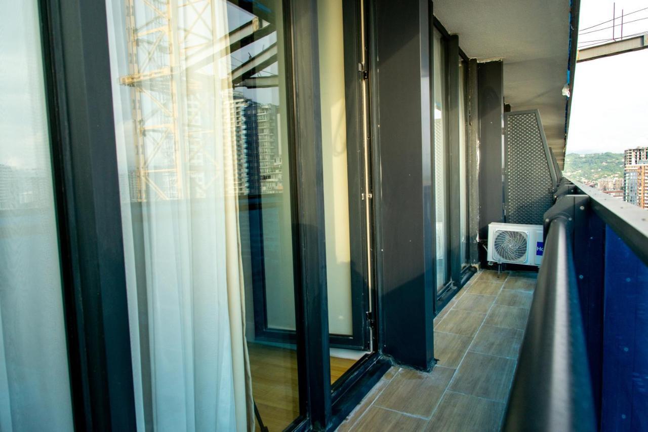 Orbi City - Aparthotel Near The Beach Batumi Exteriör bild
