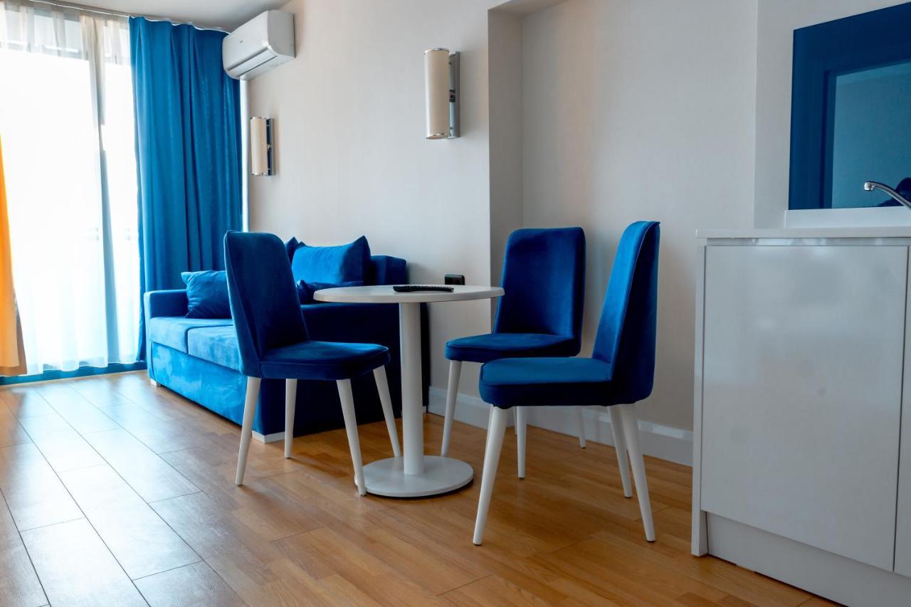 Orbi City - Aparthotel Near The Beach Batumi Exteriör bild