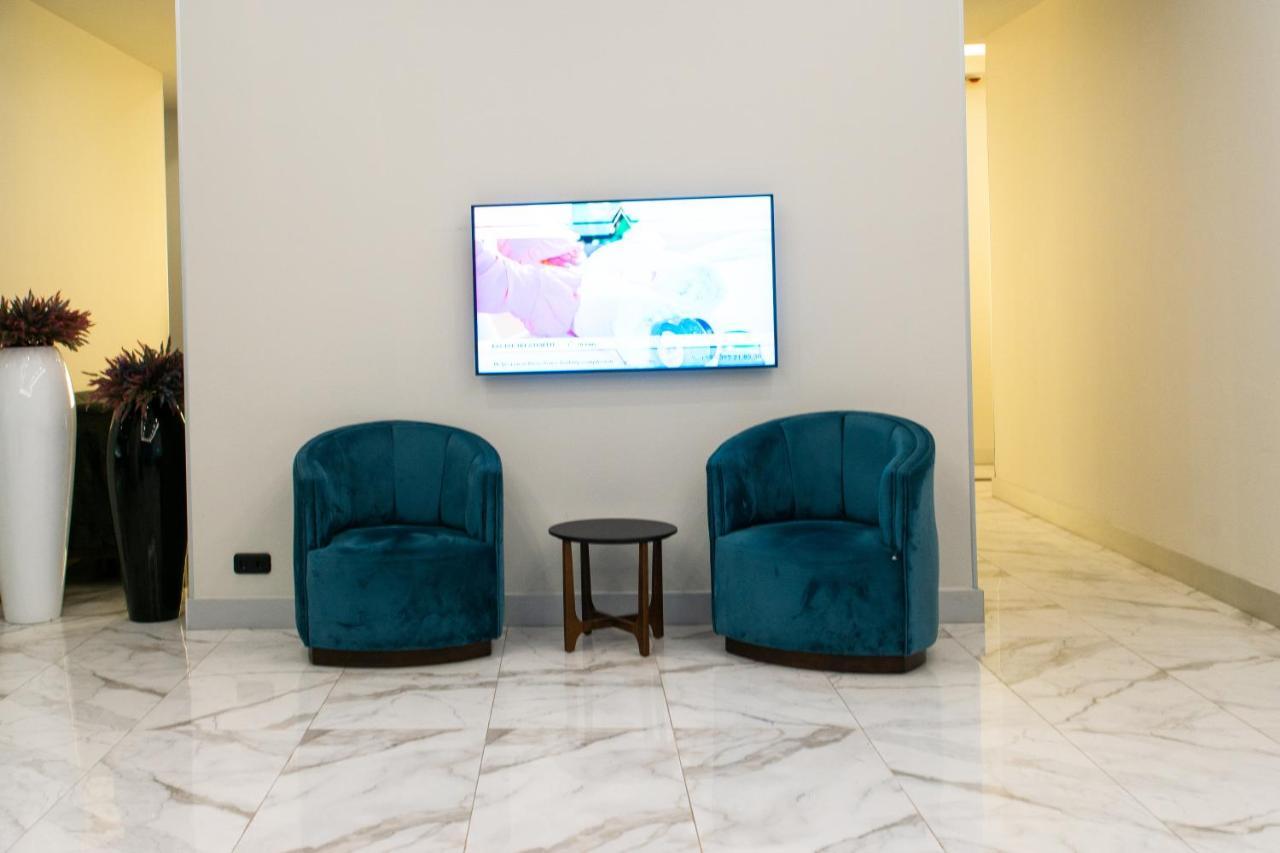 Orbi City - Aparthotel Near The Beach Batumi Exteriör bild